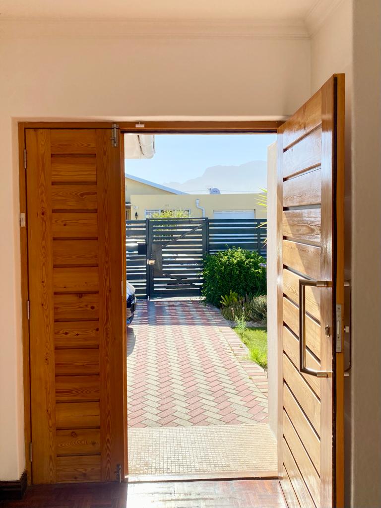 5 Bedroom Property for Sale in Crawford Western Cape